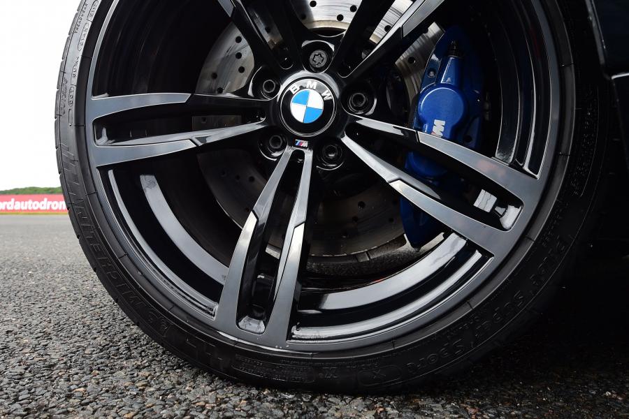 Колеса BMW M4 Coupe (F82) 2017 года  (UK) (фото 22 из 26)
